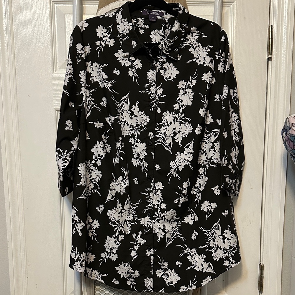 Roaman’s Black and White Floral Button-Up Shirt